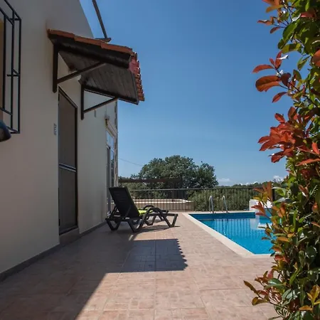 Villa Festos Vouves